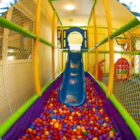 Osrodek Wypoczynkowy Familifan * دجيفنوفيك