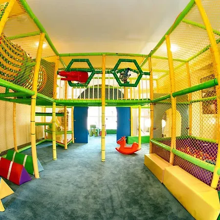 Osrodek Wypoczynkowy Familifan منتجع دجيفنوفيك