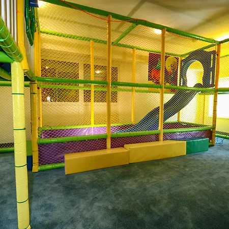 منتجع Osrodek Wypoczynkowy Familifan دجيفنوفيك