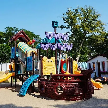 منتجع Osrodek Wypoczynkowy Familifan *